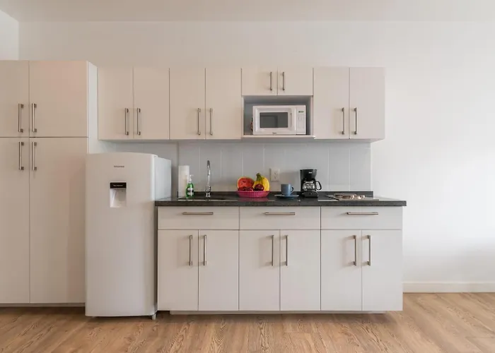 Gem Wifi, Laundry, Parking, Ideal Location *