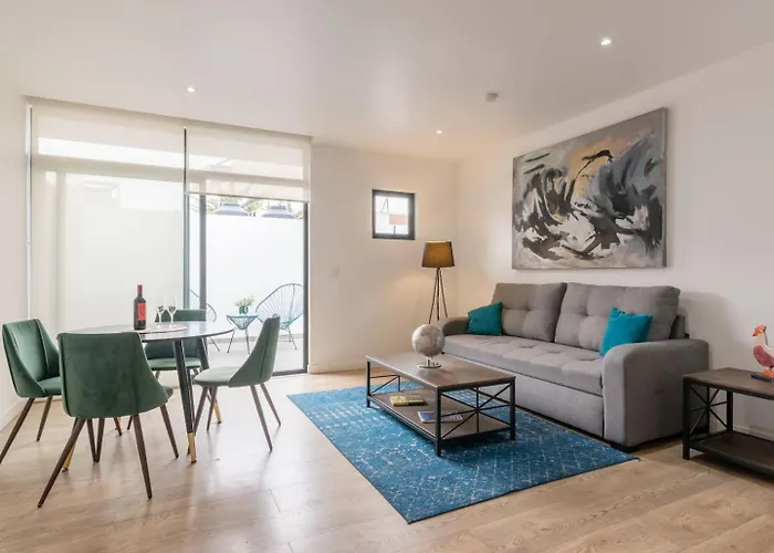Apartment Gem Wifi, Laundry, Parking, Ideal Location