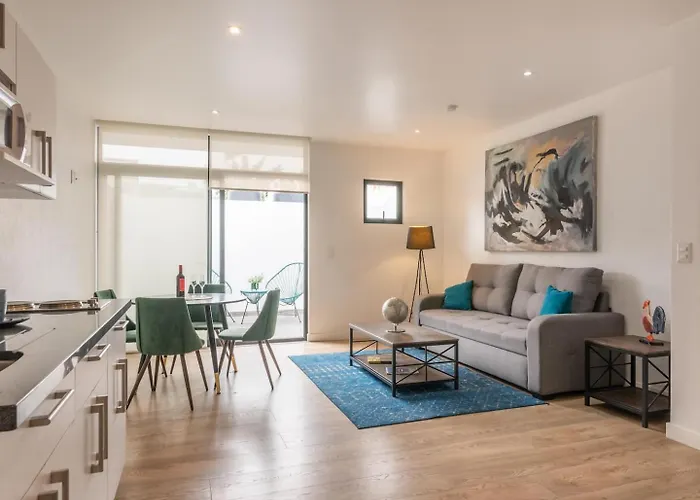 Gem Wifi, Laundry, Parking, Ideal Location *