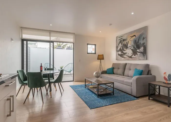 Gem Wifi, Laundry, Parking, Ideal Location *