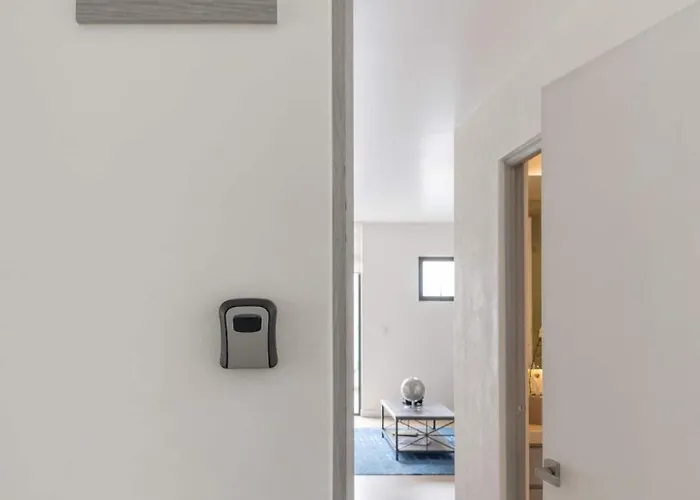 Apartment Gem Wifi, Laundry, Parking, Ideal Location
