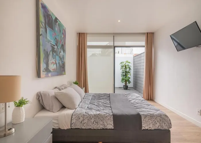 Apartment Gem Wifi, Laundry, Parking, Ideal Location *